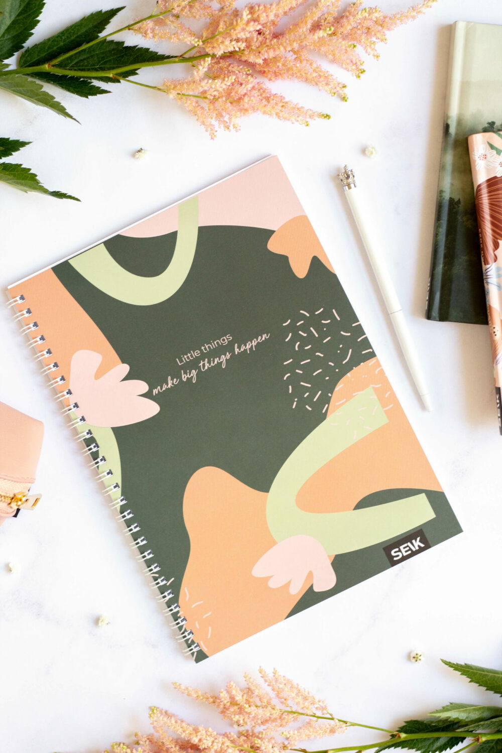 Bullet Journal / Dotted Notebook with spiral binding - Little things
