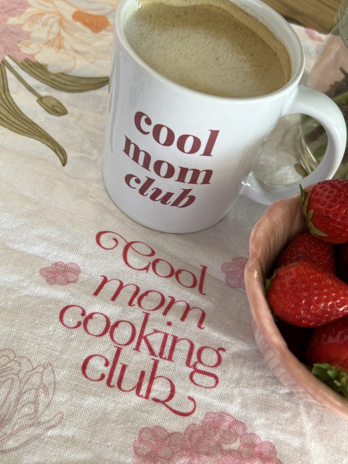 tea towel - cool mom cooking club - Image 11