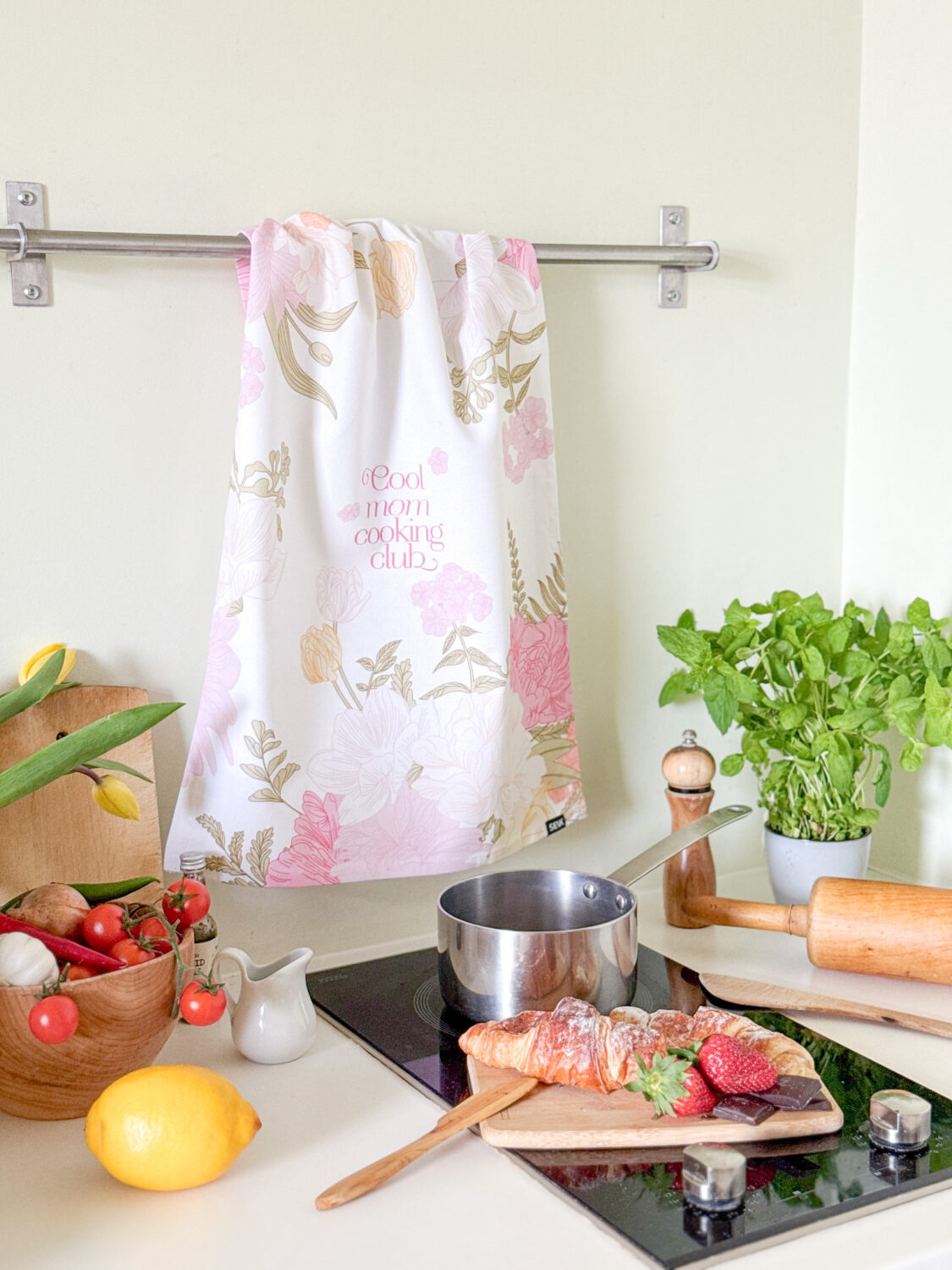 tea towel - cool mom cooking club - Image 6