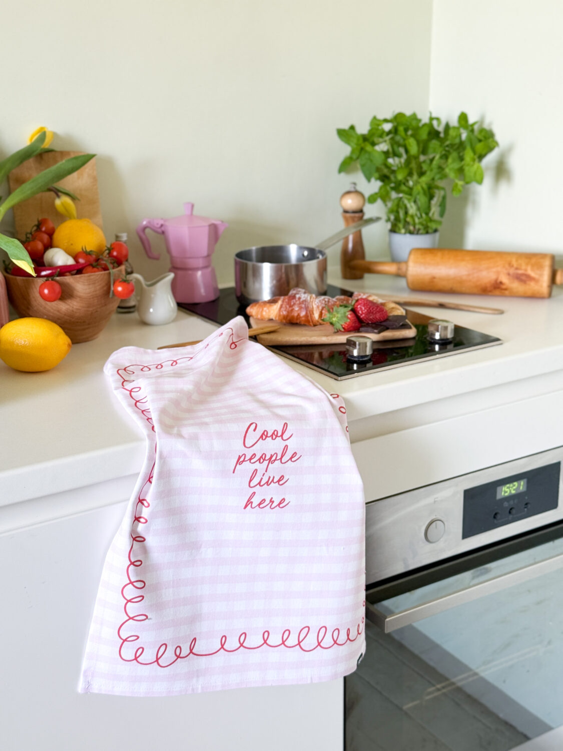 tea towel - cool people live here - Image 4