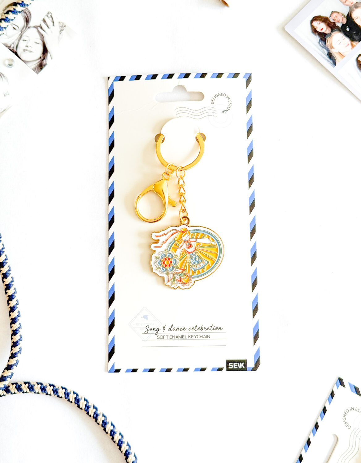 Soft enamel keychain - Song & dance celebration - Image 2